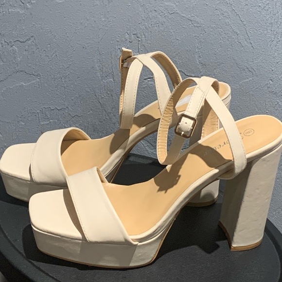 Forever Women's Chunky Block Platform High Heel Sandals SZ 9 - Picture 3 of 9